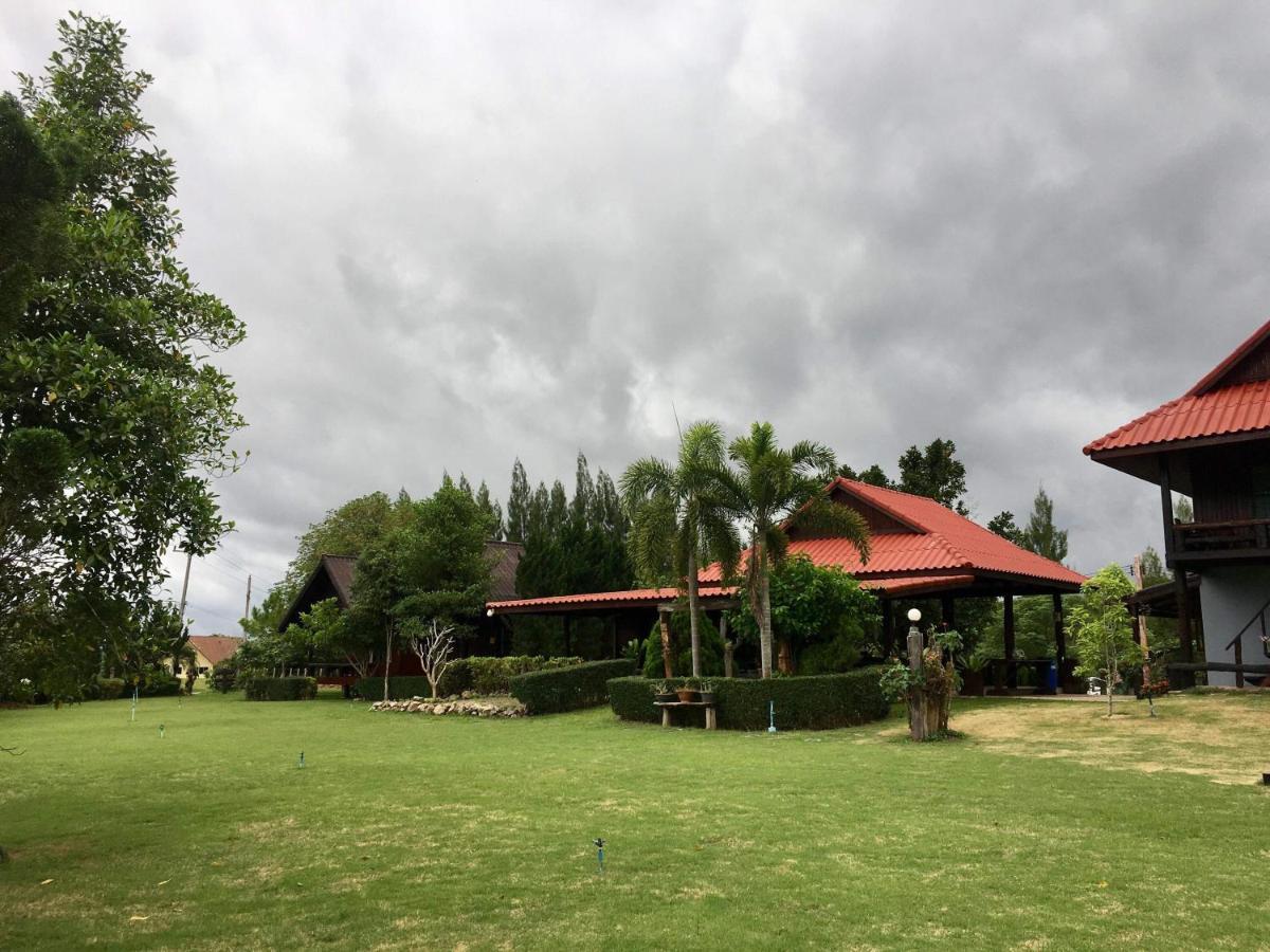 Hotel Baan Maikhiangphu Wang Nam Khiao Nakhonratchasima Exterior foto