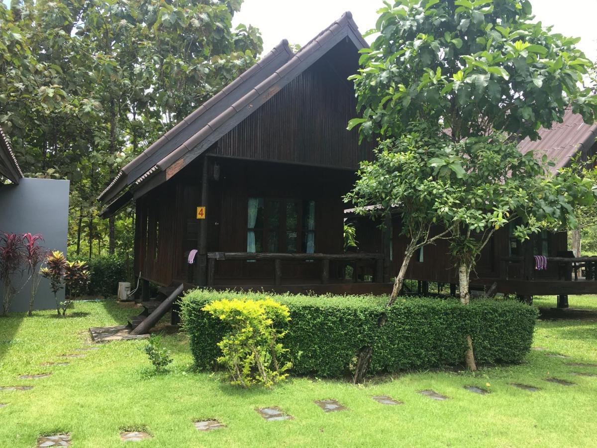 Hotel Baan Maikhiangphu Wang Nam Khiao Nakhonratchasima Exterior foto