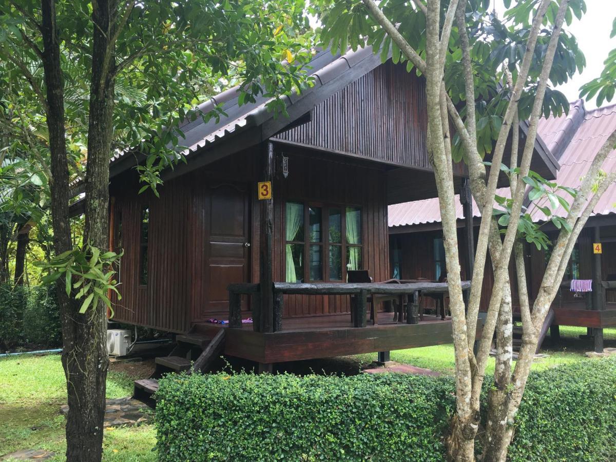 Hotel Baan Maikhiangphu Wang Nam Khiao Nakhonratchasima Exterior foto